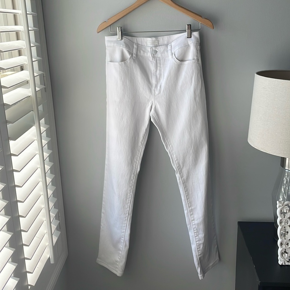 UNIQLO High Rise‎ Straight Slim White Jeans